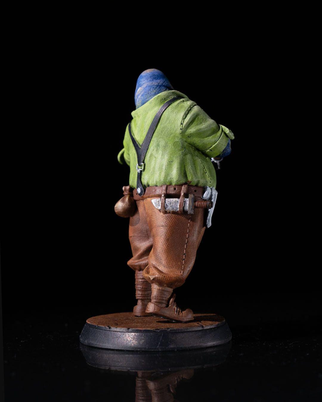 Walrus Barkeep RPG Model w/ base