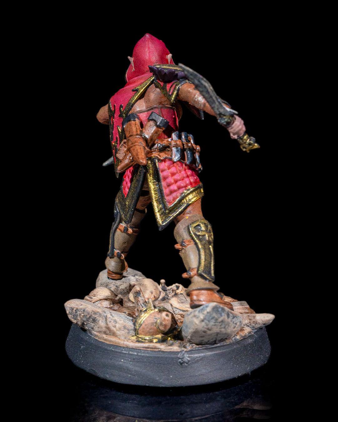 Half-Elf Rogue with Daggers RPG Model w/ base